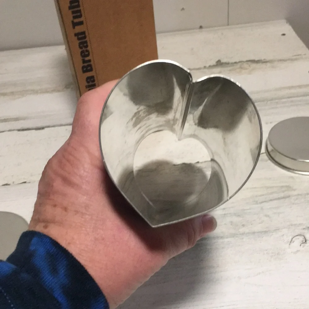 The Pampered chef Valtrompia bread tube-heart